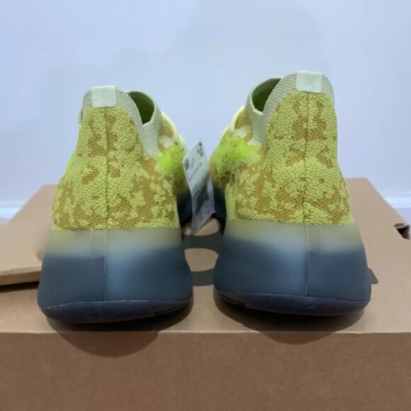 YEEZY 380 Hylite - Picture 3 of 5